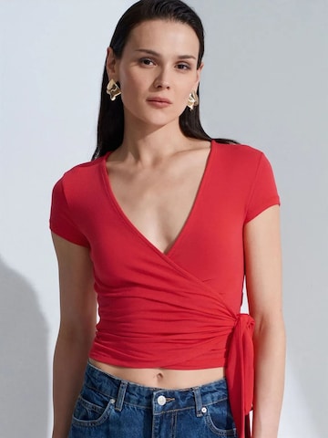 Dilvin Tops in Rot: Vorderseite