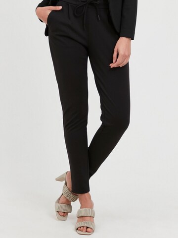 Effilé Pantalon à pince 'KATE' ICHI en noir : devant