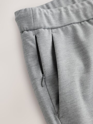 Next Слим фит Панталон с ръб 'Smart' в сиво