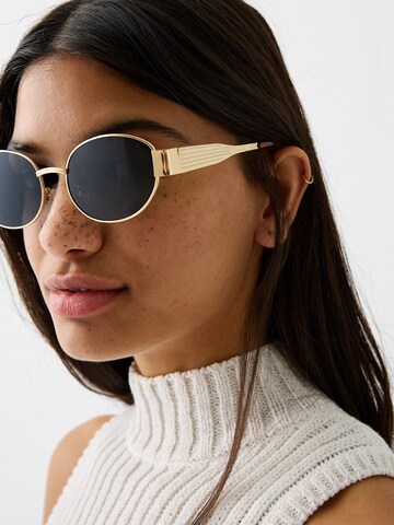 Bershka Aurinkolasit värissä kulta