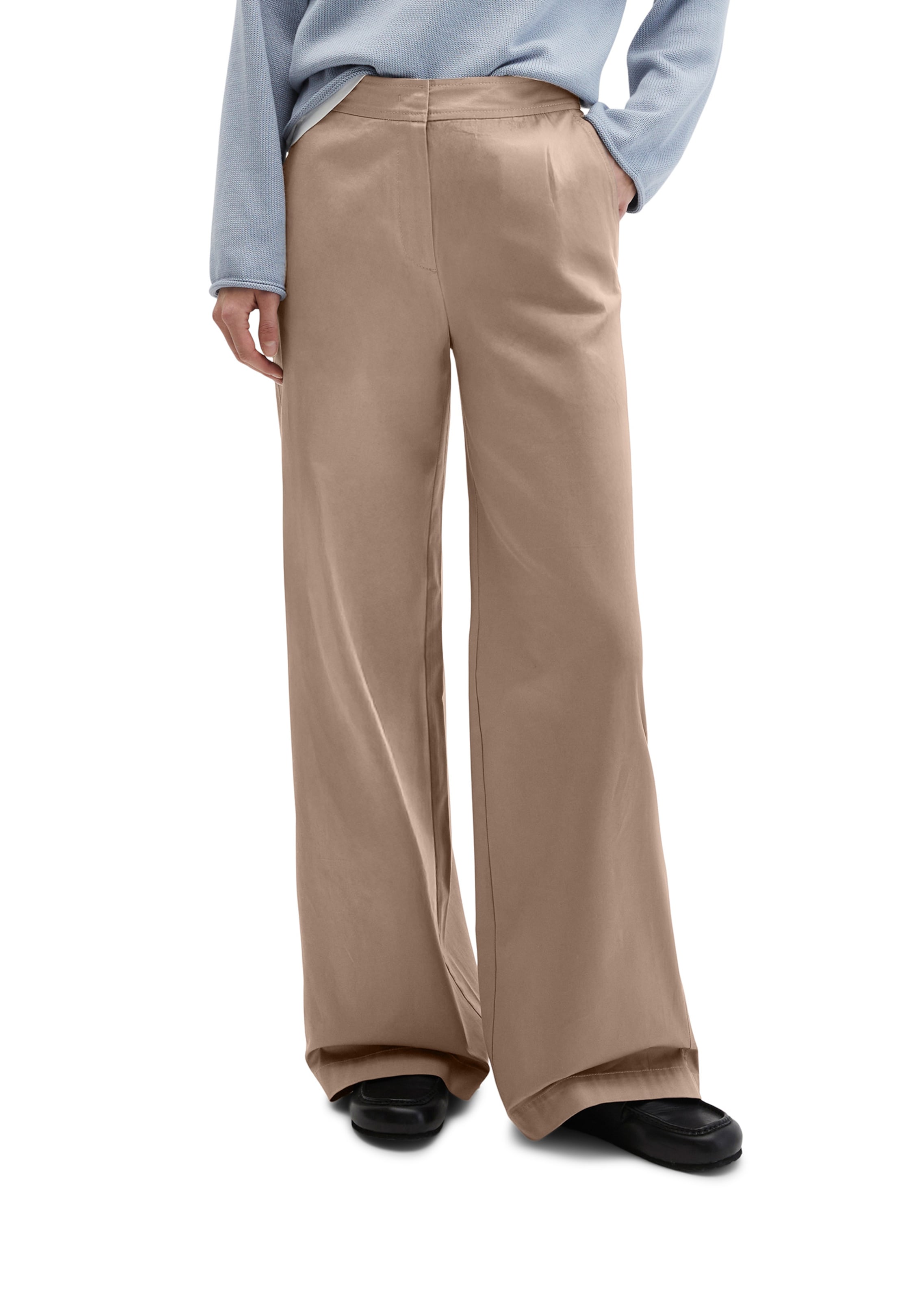 Marc O'Polo Regular Trousers in Brown: front