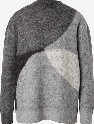 Cartoon Sweater in Grey: front