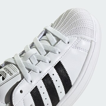 ADIDAS ORIGINALS Ниски маратонки 'Superstar II' в бяло