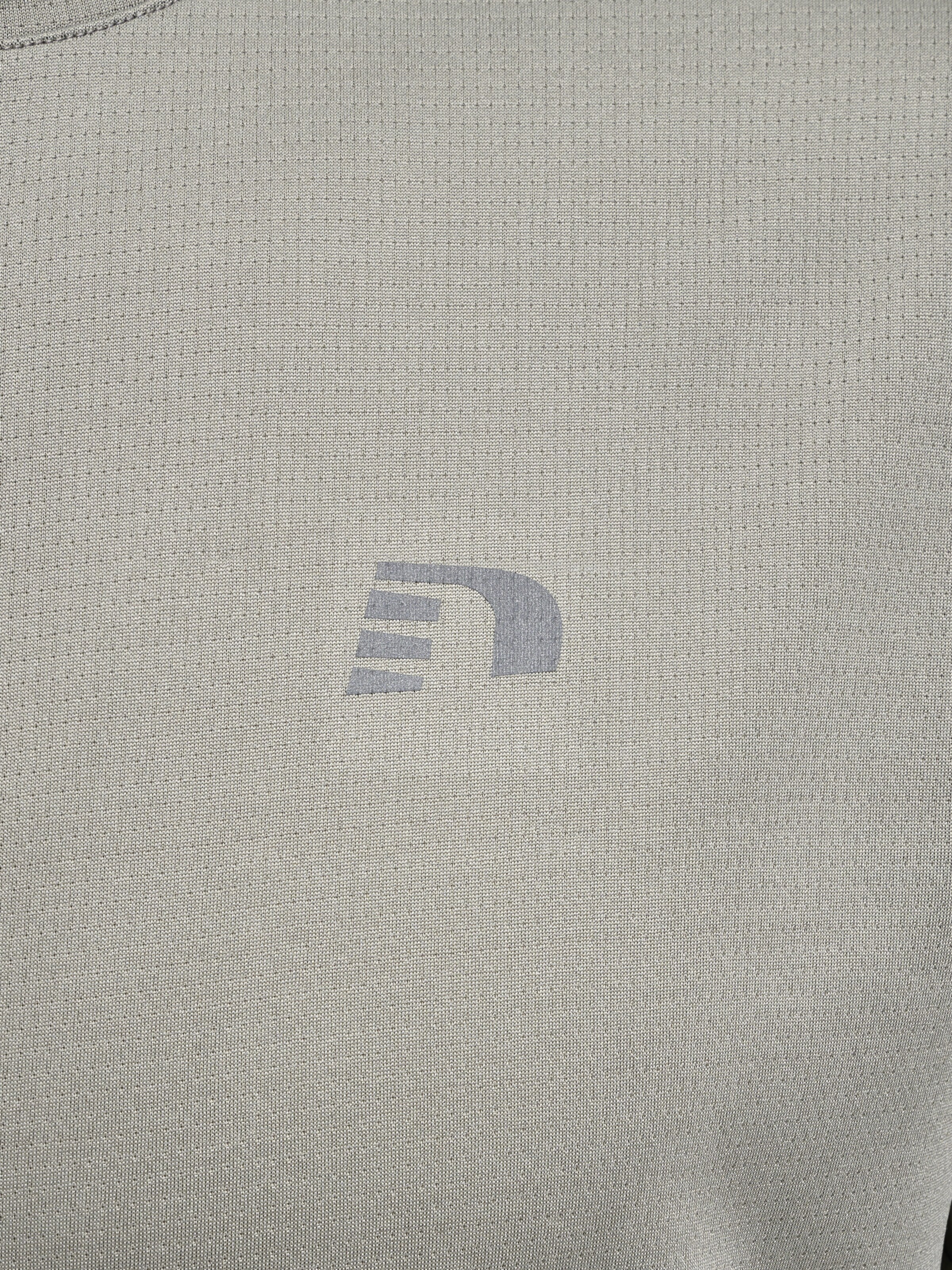 Newline Performance Shirt in Grey