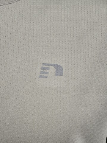 Newline Functioneel shirt in Grijs