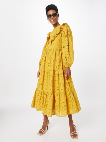 Warehouse - Vestido em amarelo