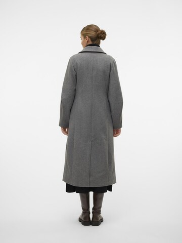 Manteau mi-saison 'VMFortune' VERO MODA en gris