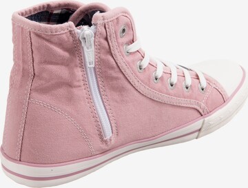 Sneaker alta di MUSTANG in rosa