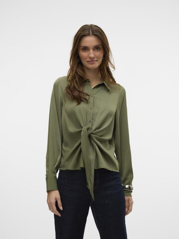 Chemisier 'LEO' VERO MODA en vert : devant