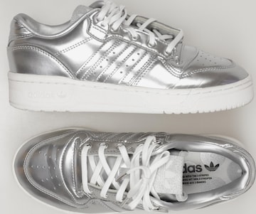 ADIDAS ORIGINALS Sneaker 38 in Silber: predná strana