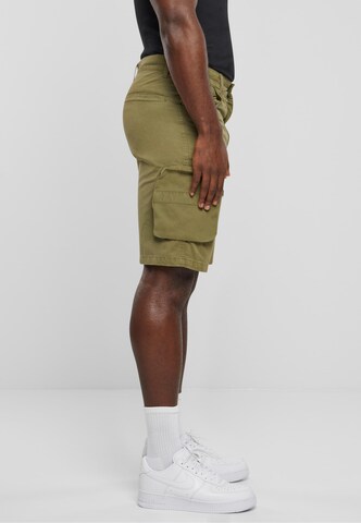 Coupe slim Pantalon cargo Urban Classics en vert