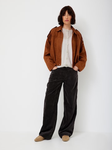 PADDOCKS Regular Pants in Brown: front