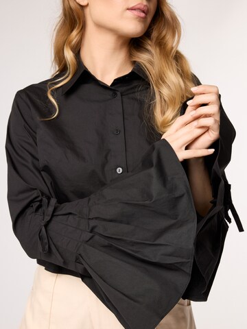 Laurella Bluse i sort