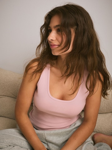 Next - Camiseta térmica en rosa