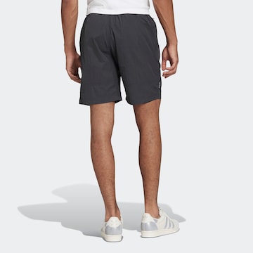 ADIDAS ORIGINALS Loosefit Broek 'Adventure' in Zwart