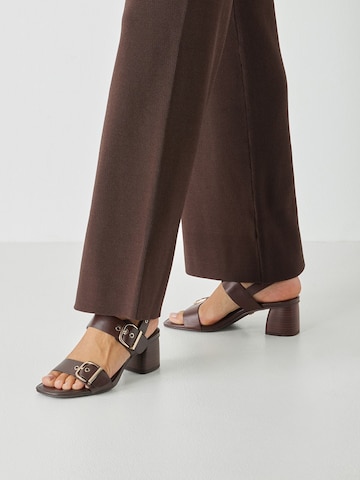 Tamaris Sandály – hnědá: přední strana