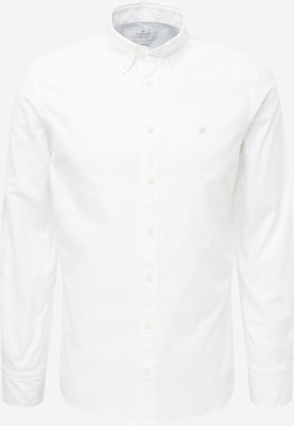 Hackett London جينز ضيق الخصر والسيقان قميص بلون أبيض: الأمام