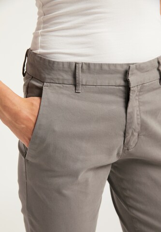 Slimfit Pantaloni di DreiMaster Vintage in grigio
