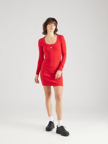 Tommy Jeans Jurk in Rood: voorkant