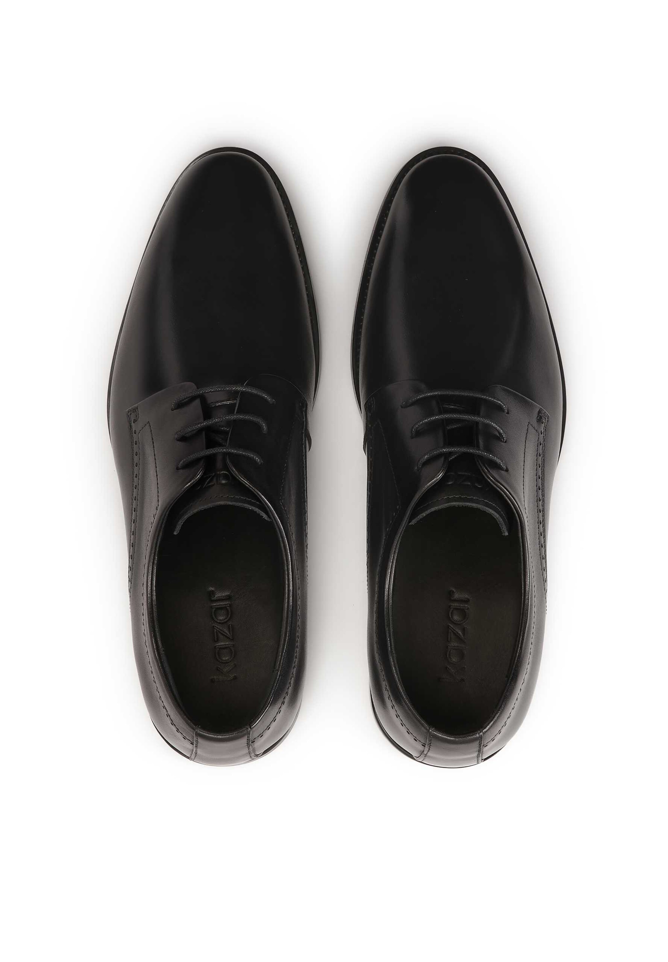 Scarpa stringata di Kazar in nero