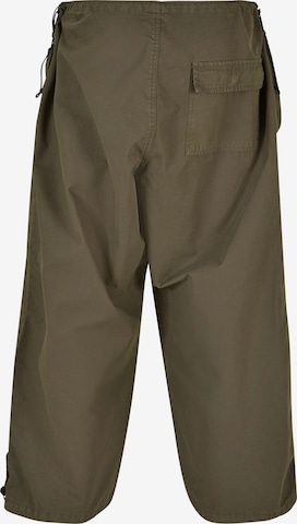 Urban Classics Tapered Cargo Pants in Green