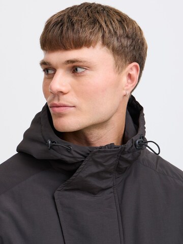 Veste mi-saison 'Maxx' !Solid en noir