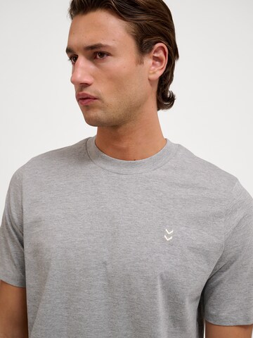 Hummel Performance shirt 'Pulse' in Grey