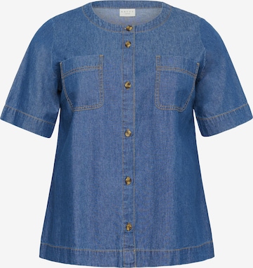 Bluză 'Louisa' de la KAFFE CURVE pe albastru: față