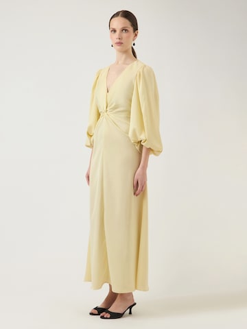 YAS - Vestido 'YASTHEA' en amarillo