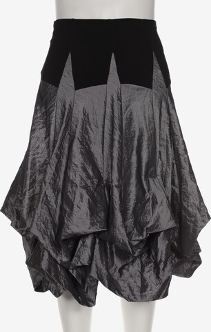 Joseph Ribkoff Skirt in M in Grey: front