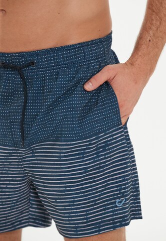 Cruz Badeshorts 'Rambo' in Blau