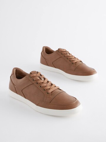 Sneaker bassa di Next in marrone