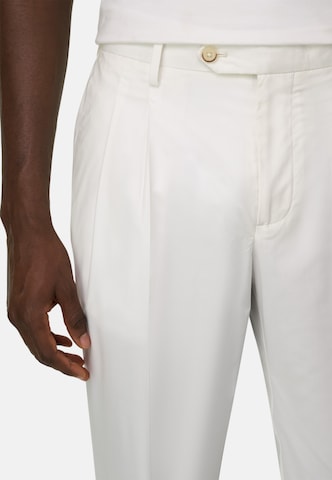 Boggi Milano Úzky strih Chino nohavice 'Cotton and Tencel Trousers' - Biela