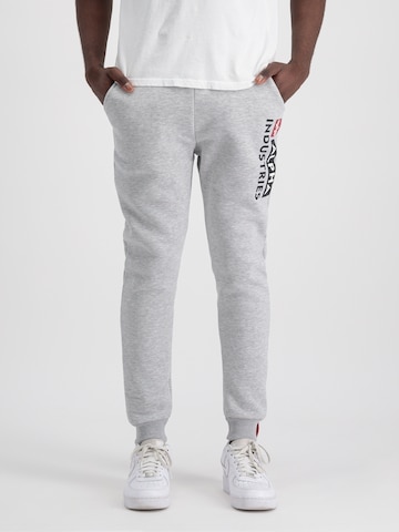 Effilé Pantalon ALPHA INDUSTRIES en gris : devant