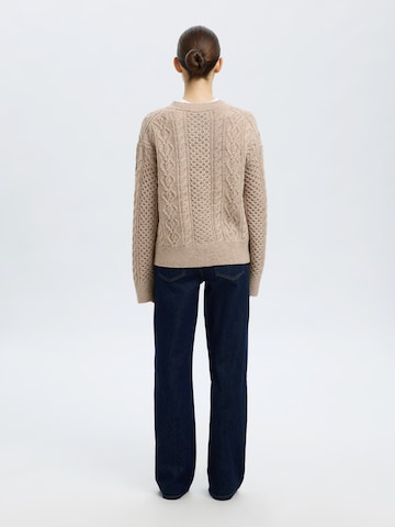 SELECTED Neuletakki 'SLFNELLY' värissä beige