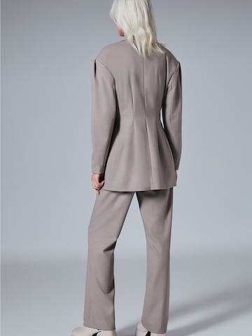 4TAILORS Блейзер 'Dulcet' в Серый