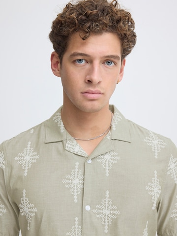 Casual Friday - Ajuste regular Camisa 'CFLEOPOLD' en verde