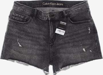 Calvin Klein Jeans Shorts in XL in Grey: front