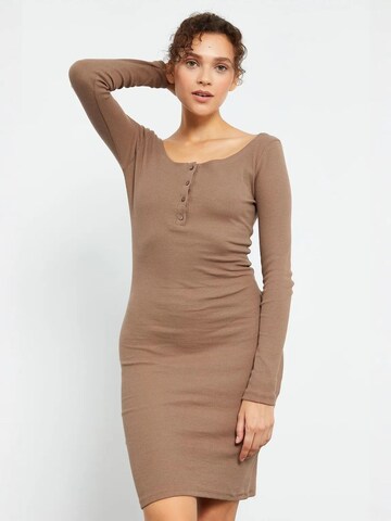 Tommy Life Dress in Beige