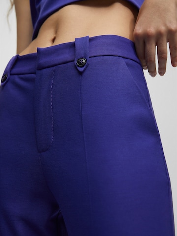 Regular Pantalon à plis Pull&Bear en violet