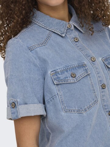 Robe-chemise 'LISA' ONLY en bleu