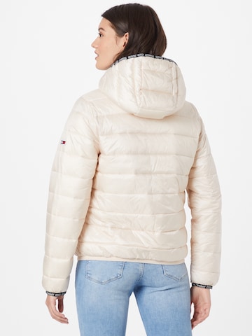 Tommy Jeans Regular Jacke in Beige