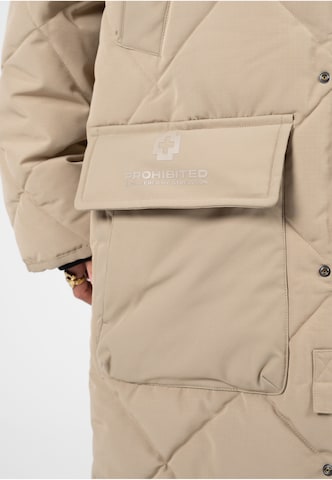 Parka invernale 'The Swiss Yuppie' di Prohibited in beige