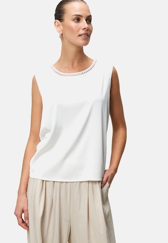 zero Shirt in White: front
