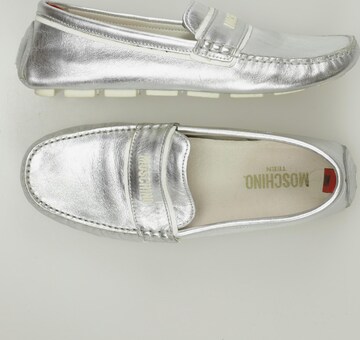 MOSCHINO Halbschuh 37 in Silber: predná strana