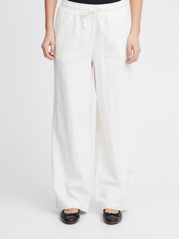 Wide leg Pantaloni ' IHLINO ' di ICHI in bianco: frontale