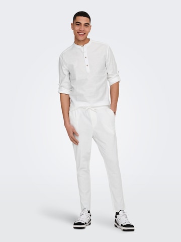 Coupe slim Chemise 'Caiden' Only & Sons en blanc