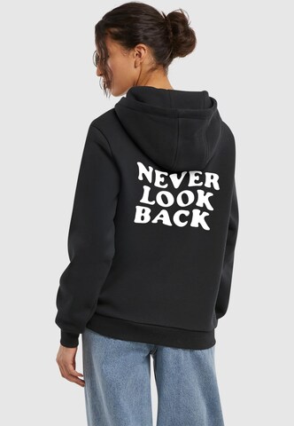 Miss Tee Sweatshirt 'Never Look Back' i svart: framsida