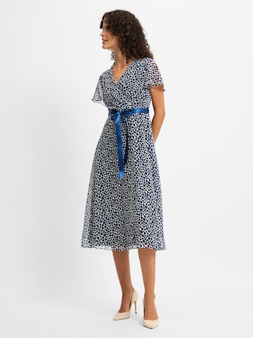 PARADI Kleid in Blau: Vorderseite
