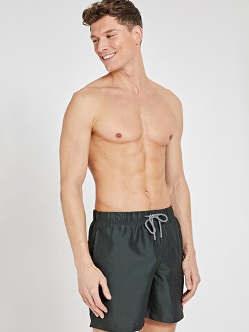 Shiwi Swimming shorts 'Mike' in Green